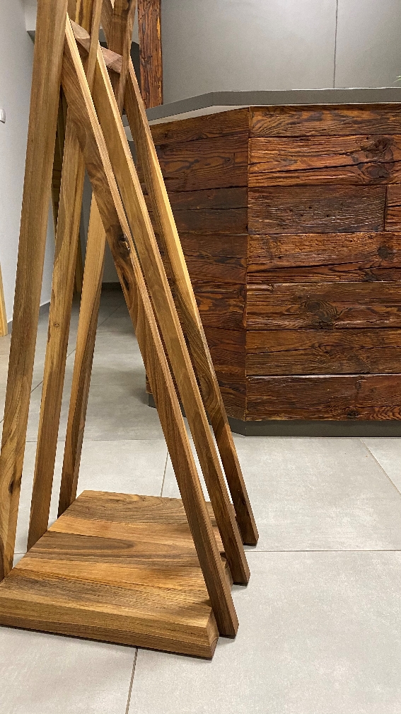 153 ArtMoon nut wood coat rack - Image 3