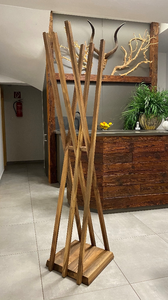 154 ArtMoon nut wood coat rack - Image 2