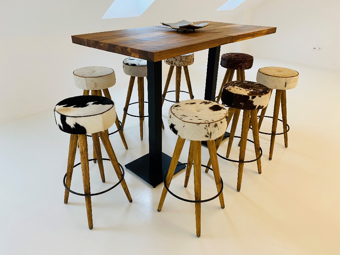 688 ArtMoon Walnut Wood Bar Table Set - 5 Pieces - Image 5