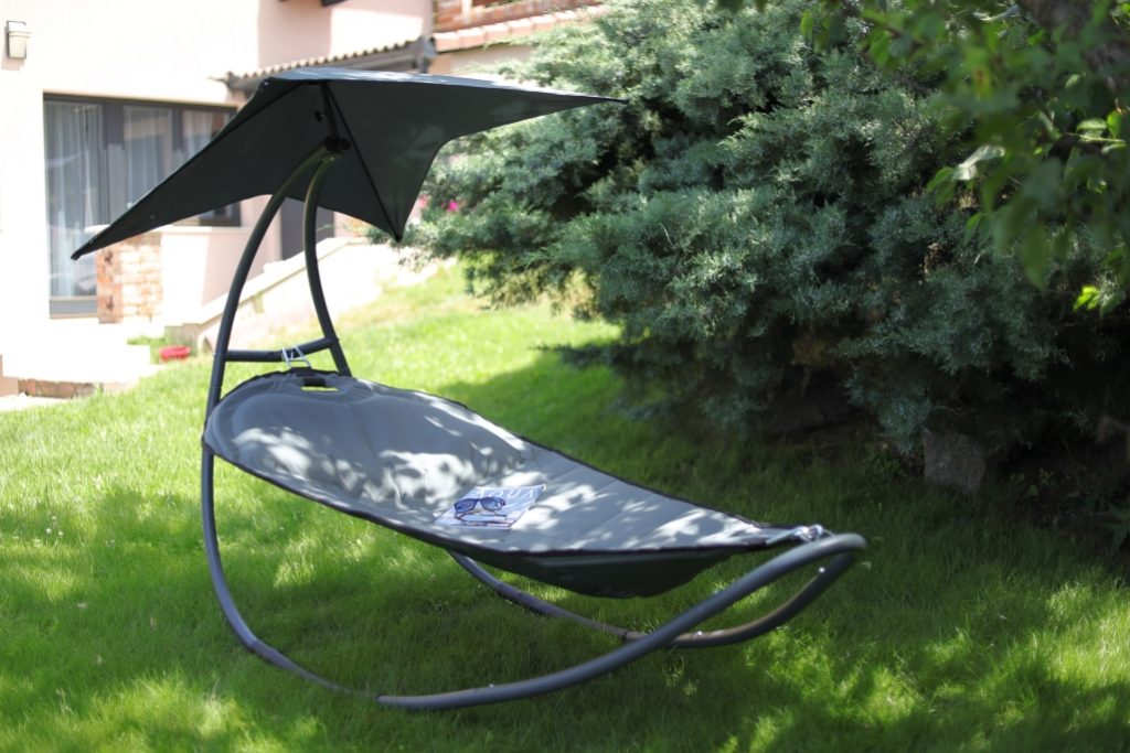 Antalya Nyugágy párnával és napernyővel
